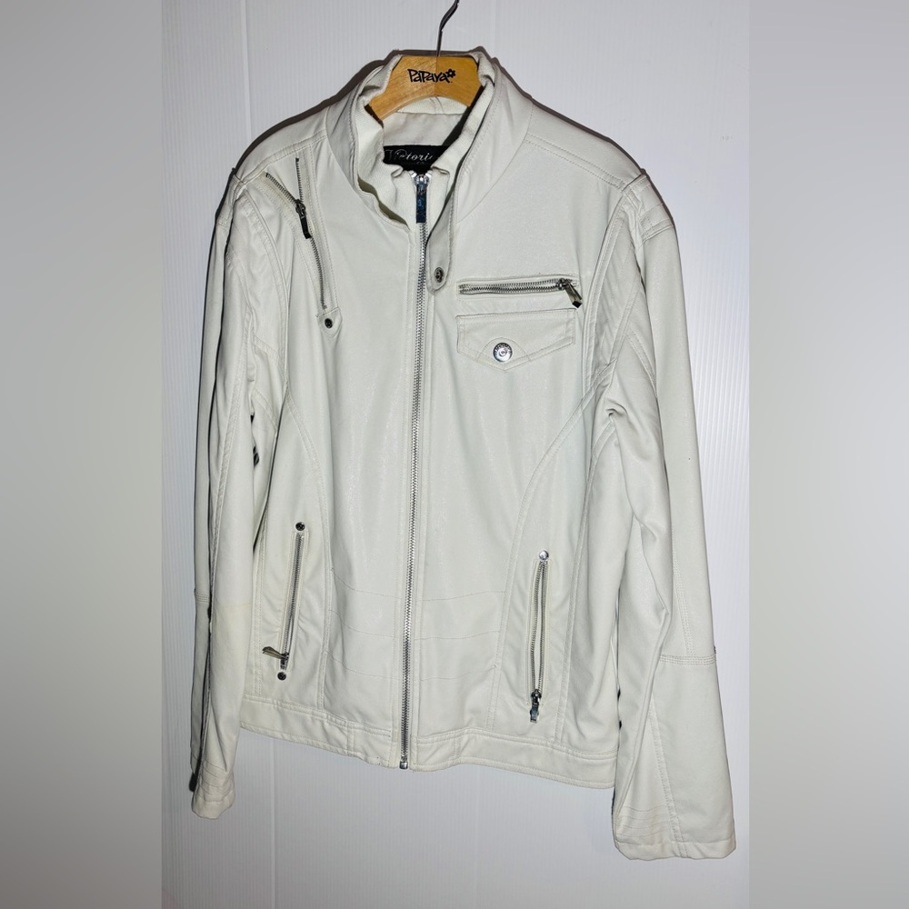 Victorious Women’s faux leather size large